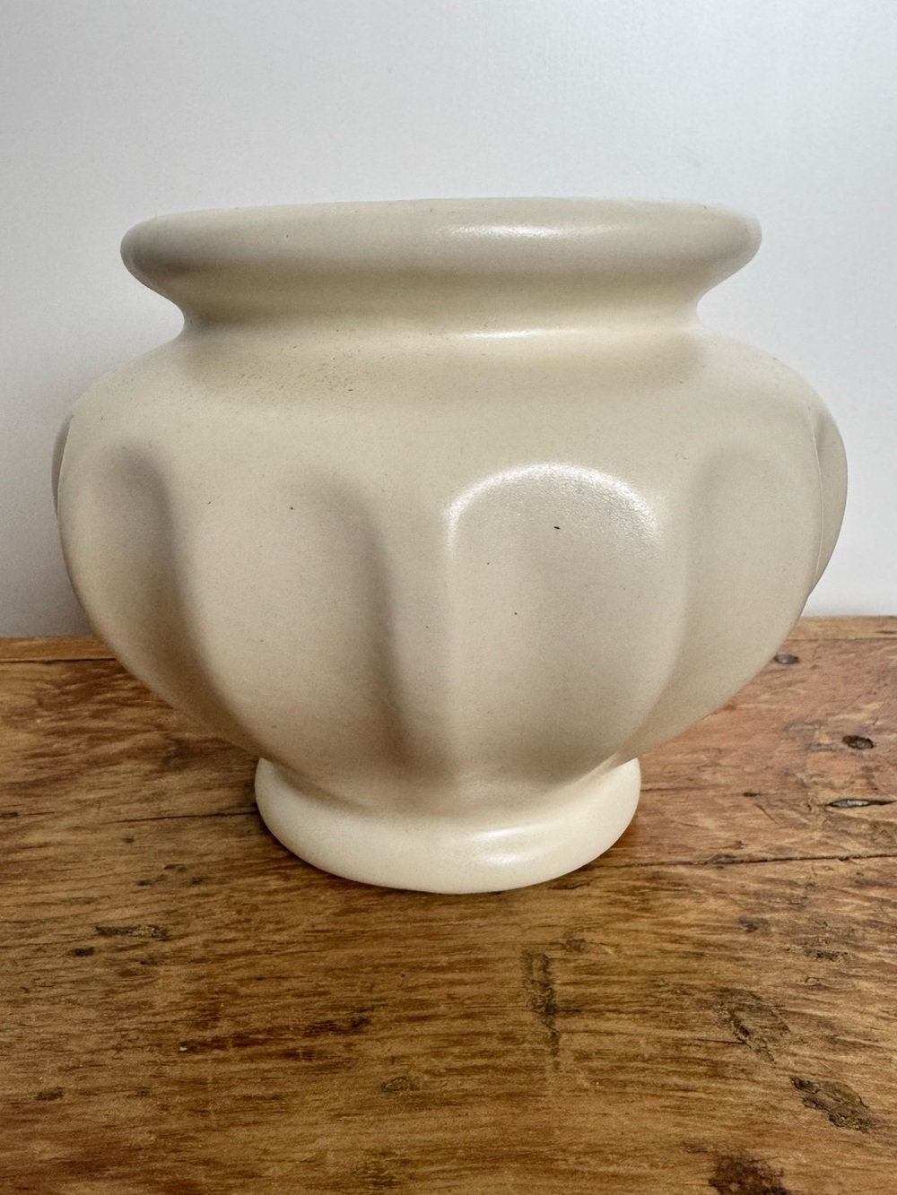 Vintage Haeger Pottery Planter Vase #3930 Scalloped Cream